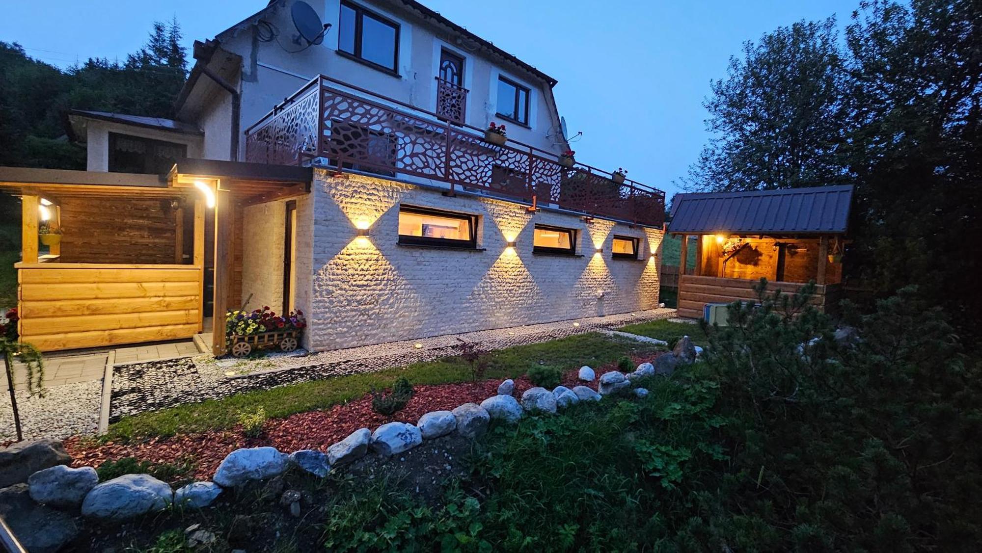 Romanticke Ubytovanie Holiday House Daniela & Studio Julia Ždiar Exterior foto